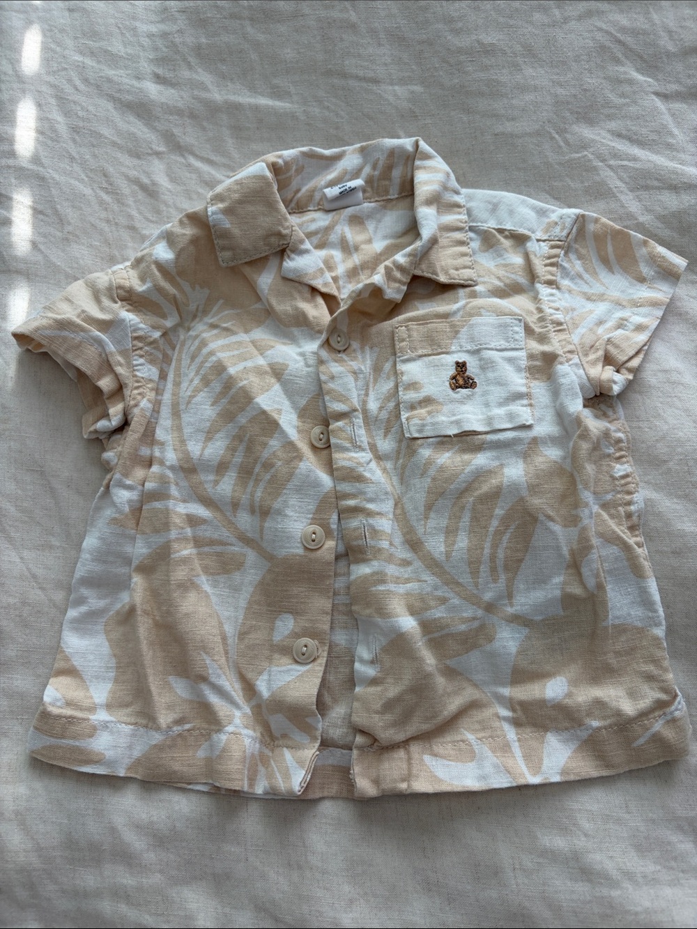 GAP Baby Beige & White Leaf-Print Short Sleeve Shirt for Kids